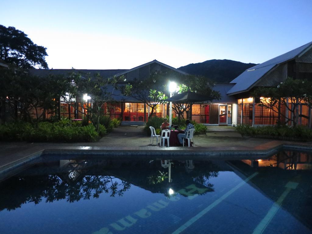 Rabaul Hotel Extérieur photo